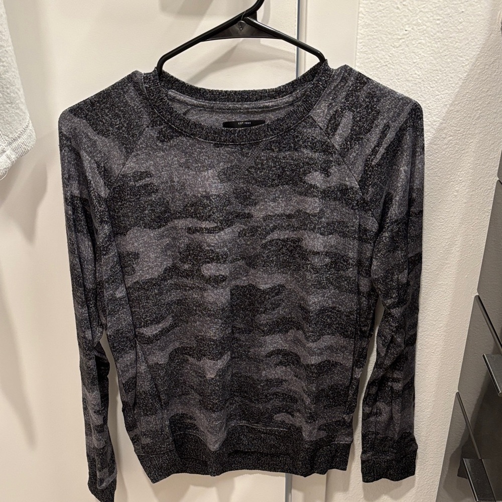 Lucky Brand Gray Camo Crew Neck Sweater
